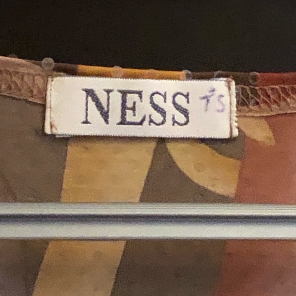 Women’s top - Picture 2 of 4